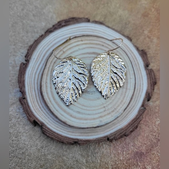 Golden Leaf Autumn Fall Textured Veined Leaves Nature Sparkly Boho Hippie Dangle - Picture 3 of 16